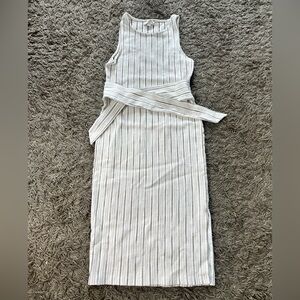 Elegant Cream Sleeveless Dress